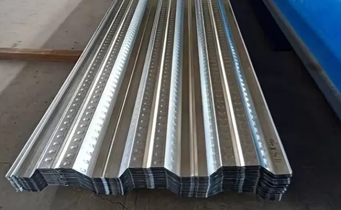 Diferencia entre materiales para techos de metal galvanizado y galvalume