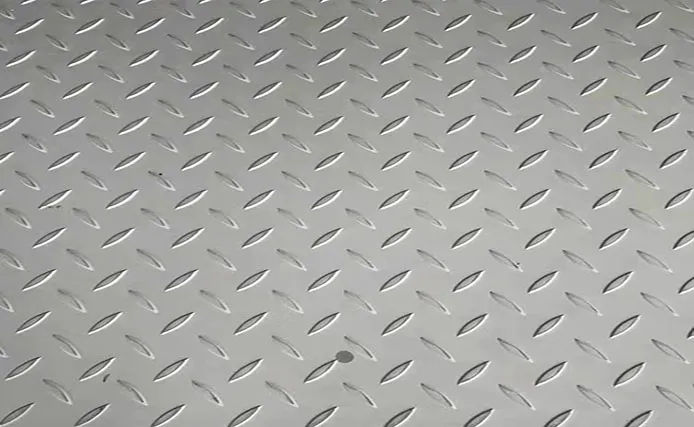 Tôle à damier : définition, utilisations, processus de production et prix